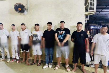 西港两拨中国人持刀斗殴被捕