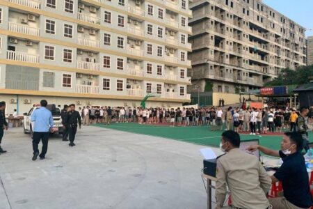 西港一园区大楼被查 仅5名中国人获救