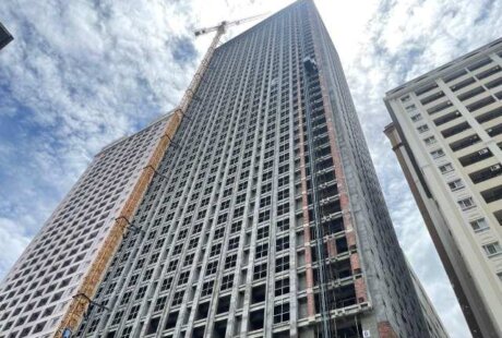 金边一名建筑工人坠楼身亡