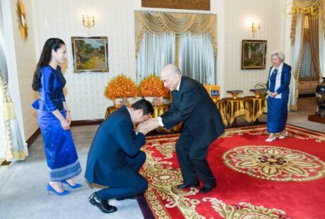 洪马内拜见国王 吴哥窟彩虹桥明日启用