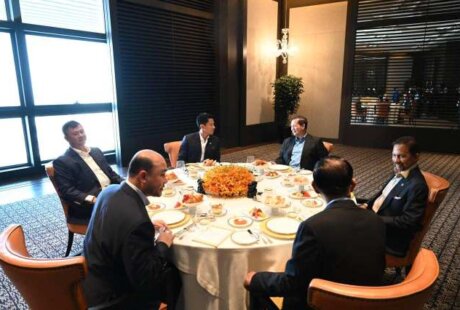 洪森父子与文莱苏丹共进早餐