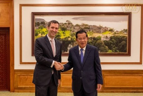 英国大使与洪森会谈 强调电诈问题