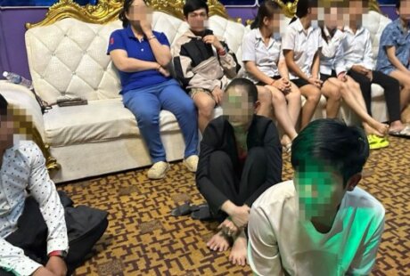 警方扫荡波贝一涉毒KTV 47人被捕