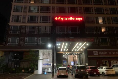 金边一名女子跳楼身亡