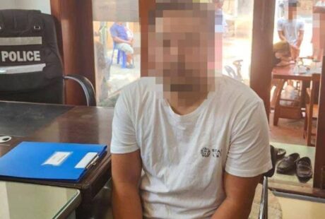 被困国公小岛 一中国人求助后获救