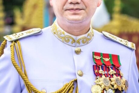 国王授予洪马内“治国大智者”头衔