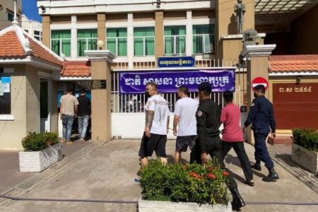 金边绑架案5名中国嫌疑人被送至法院