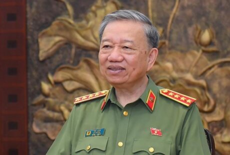 越南公安部长上位国家主席