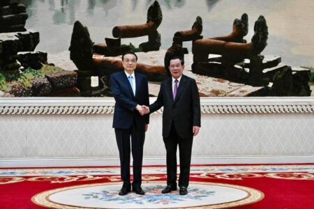 中国将向柬埔寨提供2亿人民币援助与2亿美元贷款