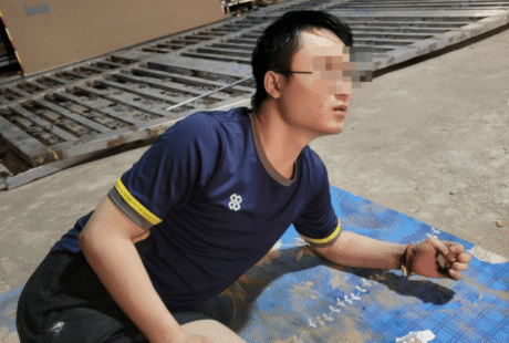 西港2名中国“狗推”跳楼逃跑 1人获救